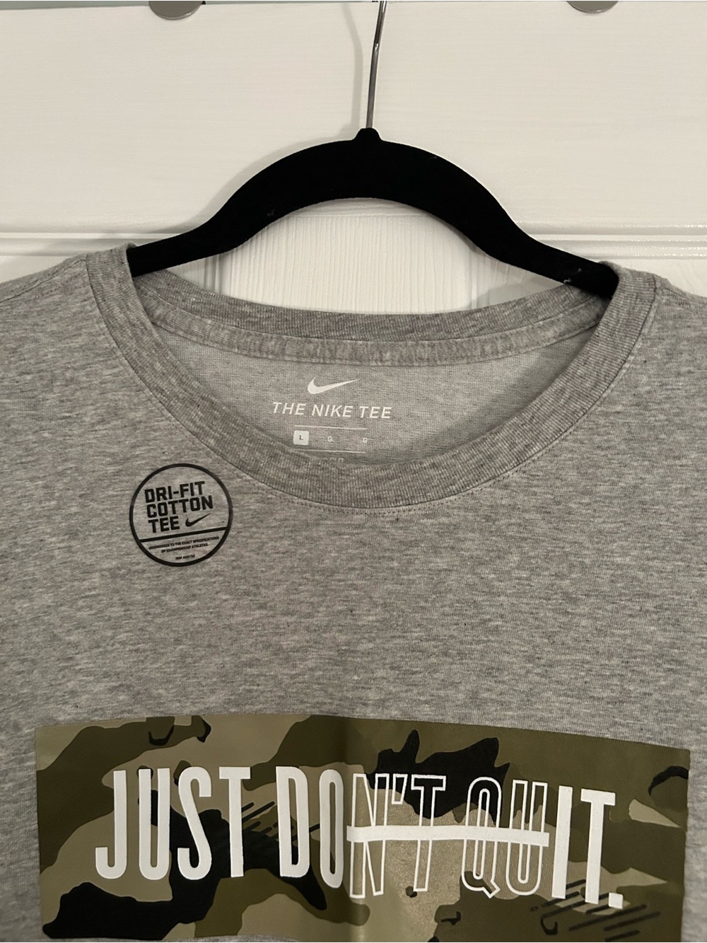Nike tee - Picture 2 of 4
